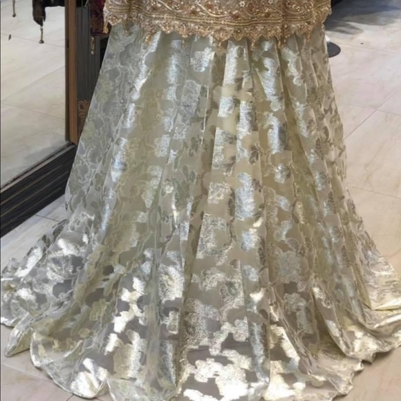 Meet your Posher, Hoorain - Picture 3 of 5